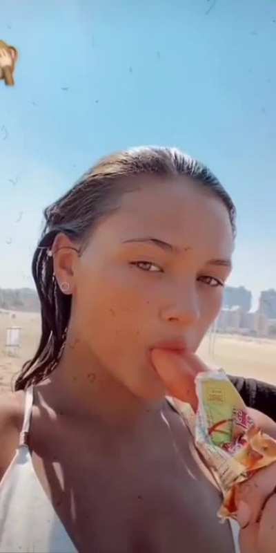 I love this video 😍