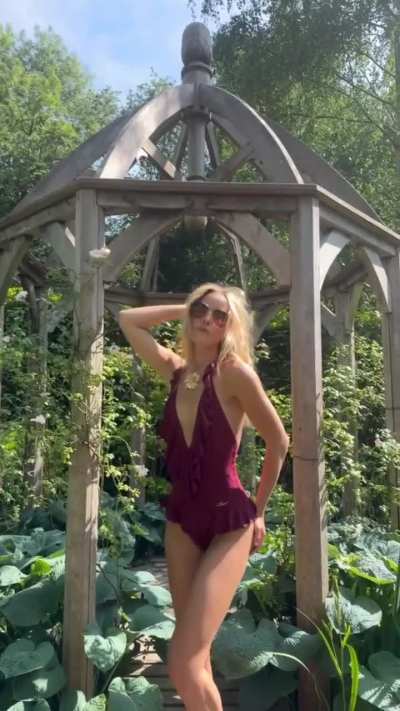 Chloe girl forever : IG post June'25