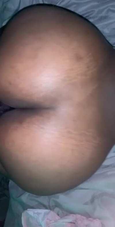 Lovee watching her throwing that ass back 😭❗️