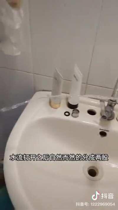 I love the functionality and simultaneous minor dysfunction in this 😂