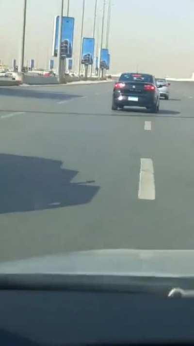 Crazy car chase in Egypt, motorists crash into the culprit to stop him then deliver a beating!!