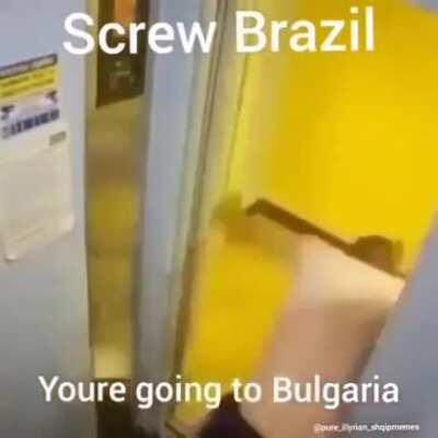 Went to sofia mall, this shit happened