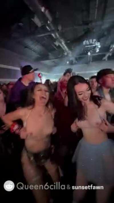 Everyone around us was so distracted they didn't even see me and u/sunsetfawn flashing at our last rave