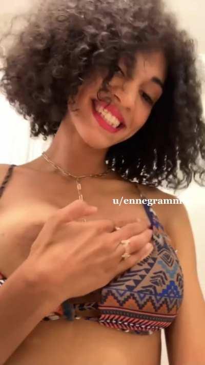 natural hair & natural tits!