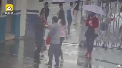 Phone thief runs right into police station.