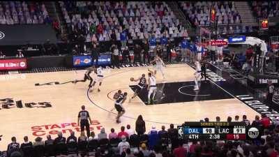 [Highlight] Paul George loses the ball in consecutive possessions in the fourth quarter