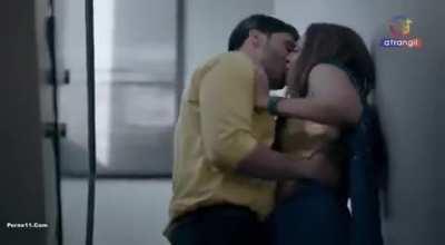 Hot sexy randi navina bole ko uske dewar ne zabardasti kiss kiya fir nanga karke choda link in description for full video