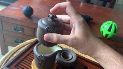 So I just got this awesome tea set at Zhi Tea in East Austin, made by ceramic company Tebí. More about this tea set and the awesome teas I got at Zhi in comments!