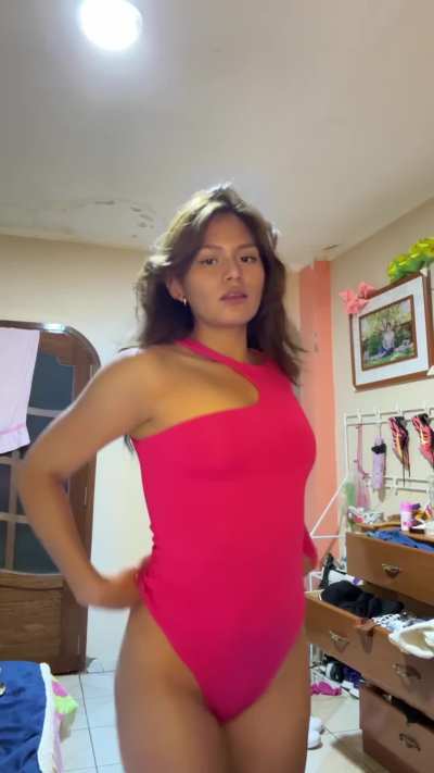 Just vibing with my lil belly button