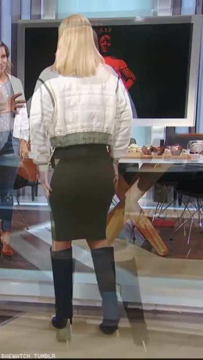 Iggy Azalea (Access Live)