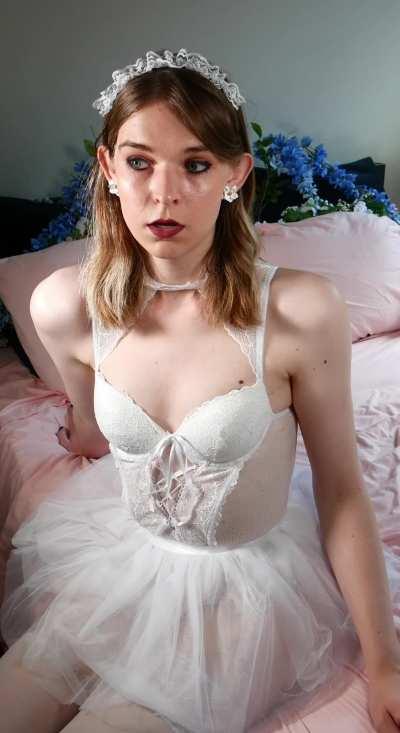 Bit of a nervous talker ;0 you can just shut me up by kissing me and telling me what to do.