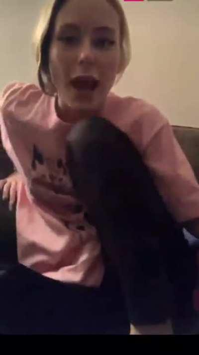 Millieee300 Live Now