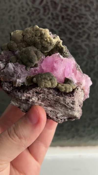 Cobalto calcite with mottramite