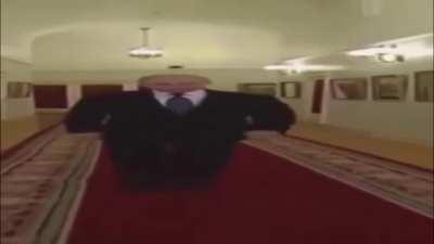 Annemden izin alıp bilgisayarı almaya gelen kardeşim: