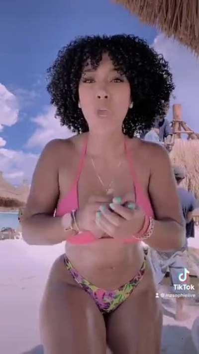 It’s fake, this dude keeps spamming/promoting it everywhere