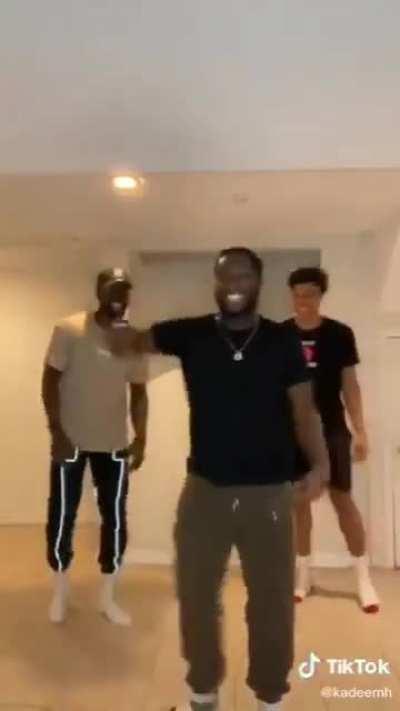 É a assim que eu imagino como são os Weebs: