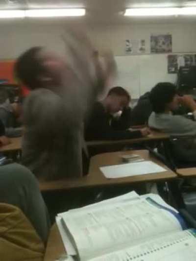 How Ni Doms be like whenever they experience 