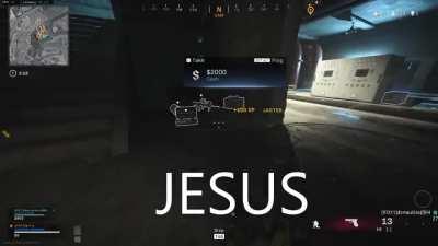 I wasn't expecting 2 jump scares in a row. This shit is scary af (sry for the lag in the beginning)