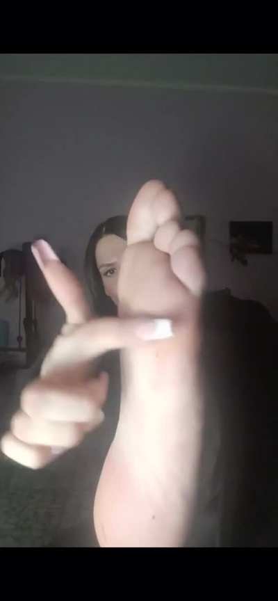 Mauretta.mau closeup soles