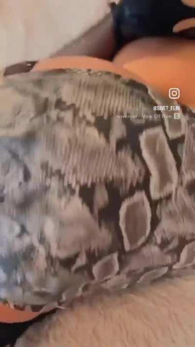 Elin (@swet_elin)