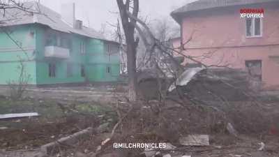 New combat footage (assault on Mariupol) repoting losses of the Ukrainian and DPR combatants, destroyed/abandoned Javelin AT team