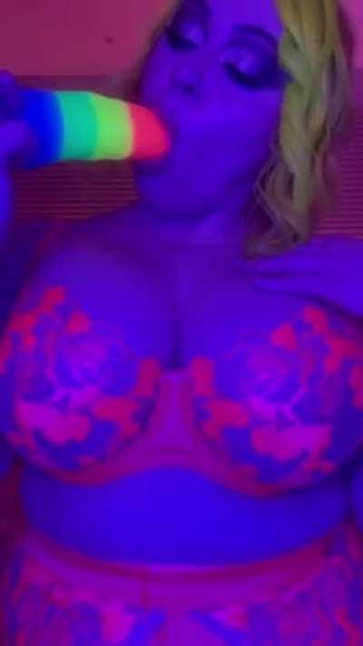 Hypnotic Bimbo Mommy available for destruction. I love ruining sissies, gooners, cucks, perverts of all kinds! Check out my massive fetish & kink list! [sext][fet][dom][fan]