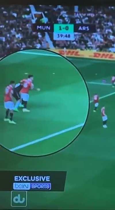 Gabriel Jesus kickout on Lisandro Martinez yesterday