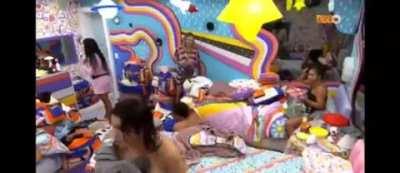 Eslovenia dlç pagando peito novamente