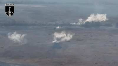 Drone footage of a Leopard 2A4 MBT from the Ukrainian 33rd Mechanized Brigade firing on Russian positions. Donetsk Oblast.