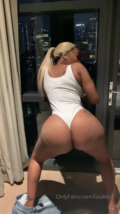 You like ass or naw? more big butts in sub