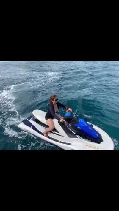 Bea Binene (Watch till the end)