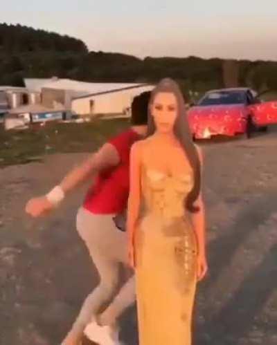 HOW DARE KIM KARDASHIAN CALL LAHMACUN, ARMENIAN PIZZA(from og sub)