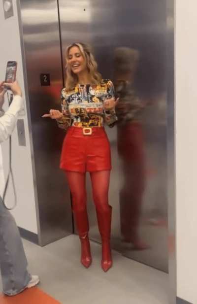 Laura’s fit for NFL Live - 1.14.26
