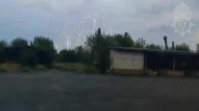 ❗️Russian terrorists continue to use banned phosphorous projectiles against Ukrainians. The Geneva Convention prohibits these weapons, but nothing prevents the Russians from using them in Velika Novosilka in Donetsk region.