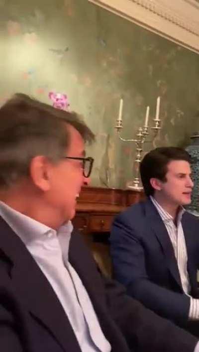 Bolsonaro vira chacota na mesa de jantar de Michel Temer