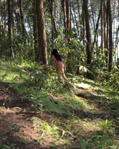 Naked hiking in Colombia is a year round thing