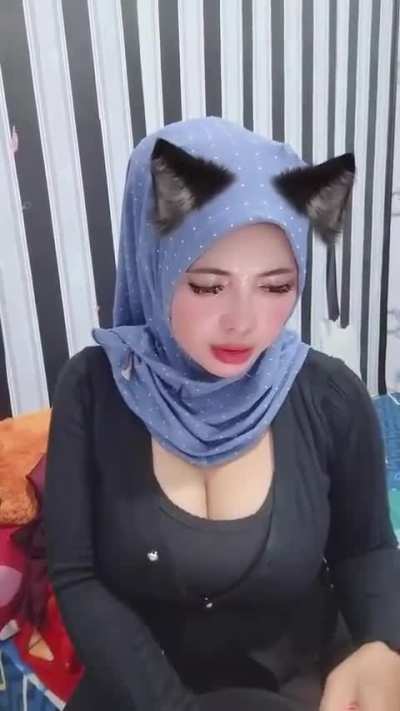 Bigo Live Indonesia – Hijab Montok Seksi 1