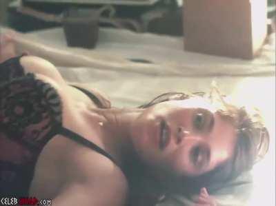 Gemma Bovery ULTRA SLO-MOED