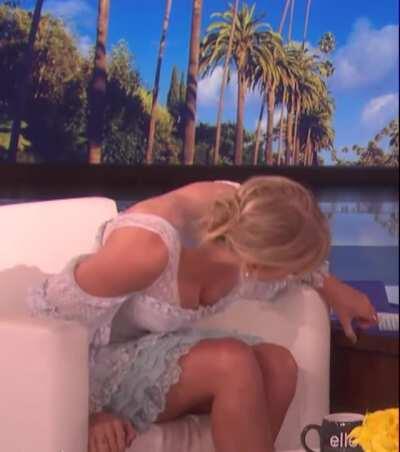 Want to titfuck Taylor Swift so bad