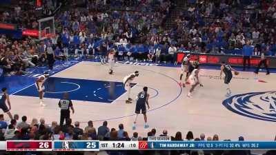 [Highlight] Luka Doncic effectively using the patience dribble in the pick and roll situations. Pace allows space, plus extra time to probe defenses. (22/23 Season)