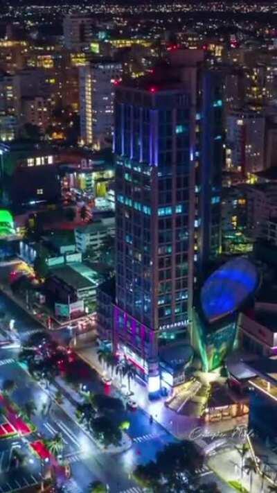 Av. Winston Churchill, Santo Domingo at night 🇩🇴 Credit: @crisnoble_02