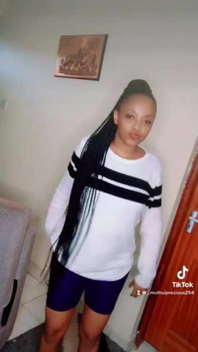 Learning few dancing skills😍.