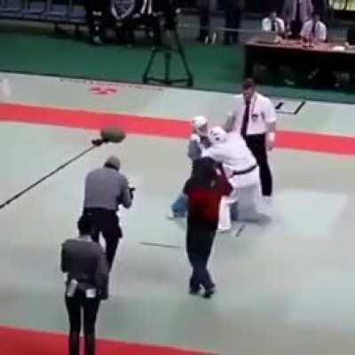 Do not mess with referee