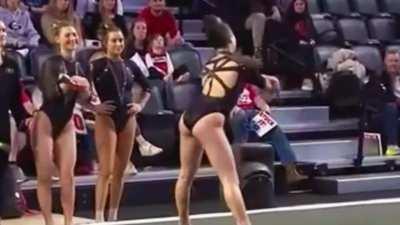 Alyssa-Perez Lugones moves it like Shakira 🥵 🔥 🤤