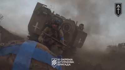 Ukrainian soldiers of the 1st battalion of the 3rd assault brigade in the Bakhmut direction first blew up on a mine, and then they were spotted by Russian artillery. A sample of the Ukrainian offensive .