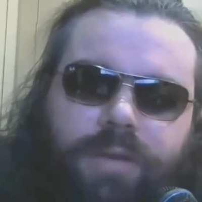 Ae galera, preciso da colaboração de todos os virgens do grupo. Tô procurando esse cara do video, mais informações nos comentários.