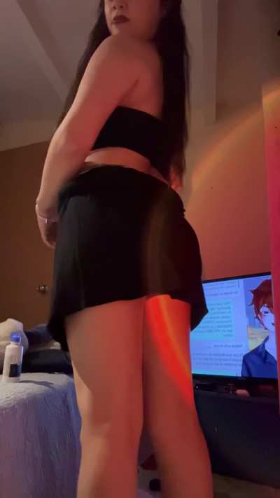 Moving my hips very fast on slow motion