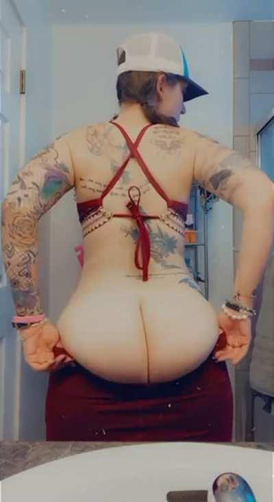 Think you could handle me?! 😏