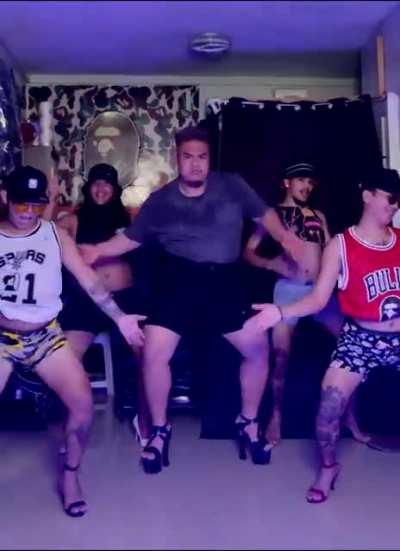 I wish I had friends like this