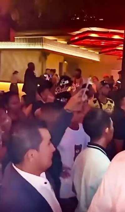 Guy’s phone gets snatched, perp right under his nose